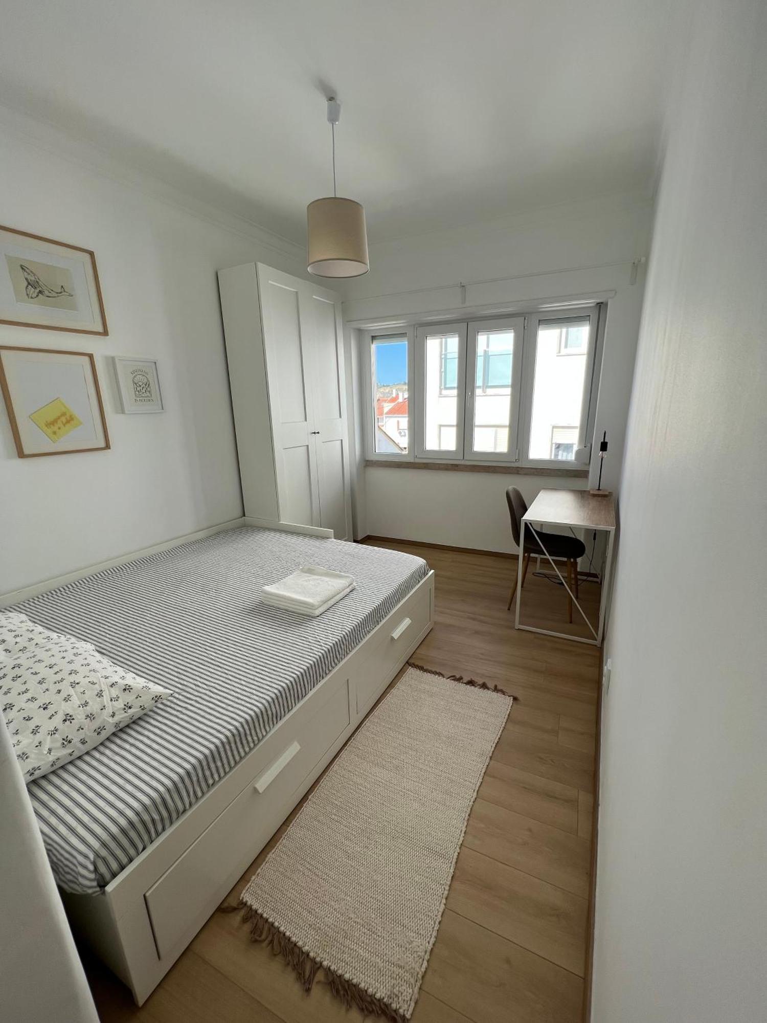 Ferienwohnung Capitao Ribeiro Surf House Costa da Caparica Exterior foto
